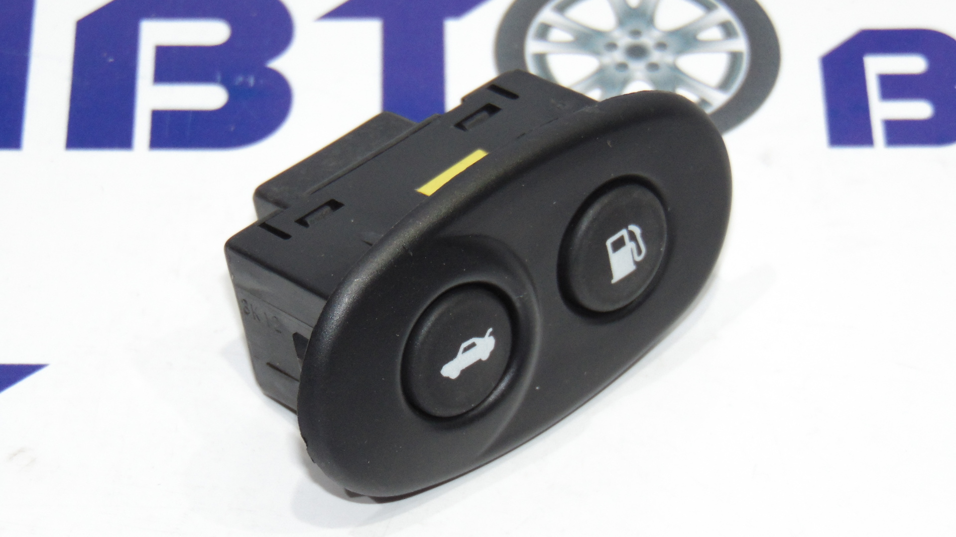 кнопка открывания багажника ниссан сентра 2019. кнопка открывания багажника ниссан максима а32. кнопка открывания бака. кнопка открывания бака. открывание бака гольф 6 кнопка.