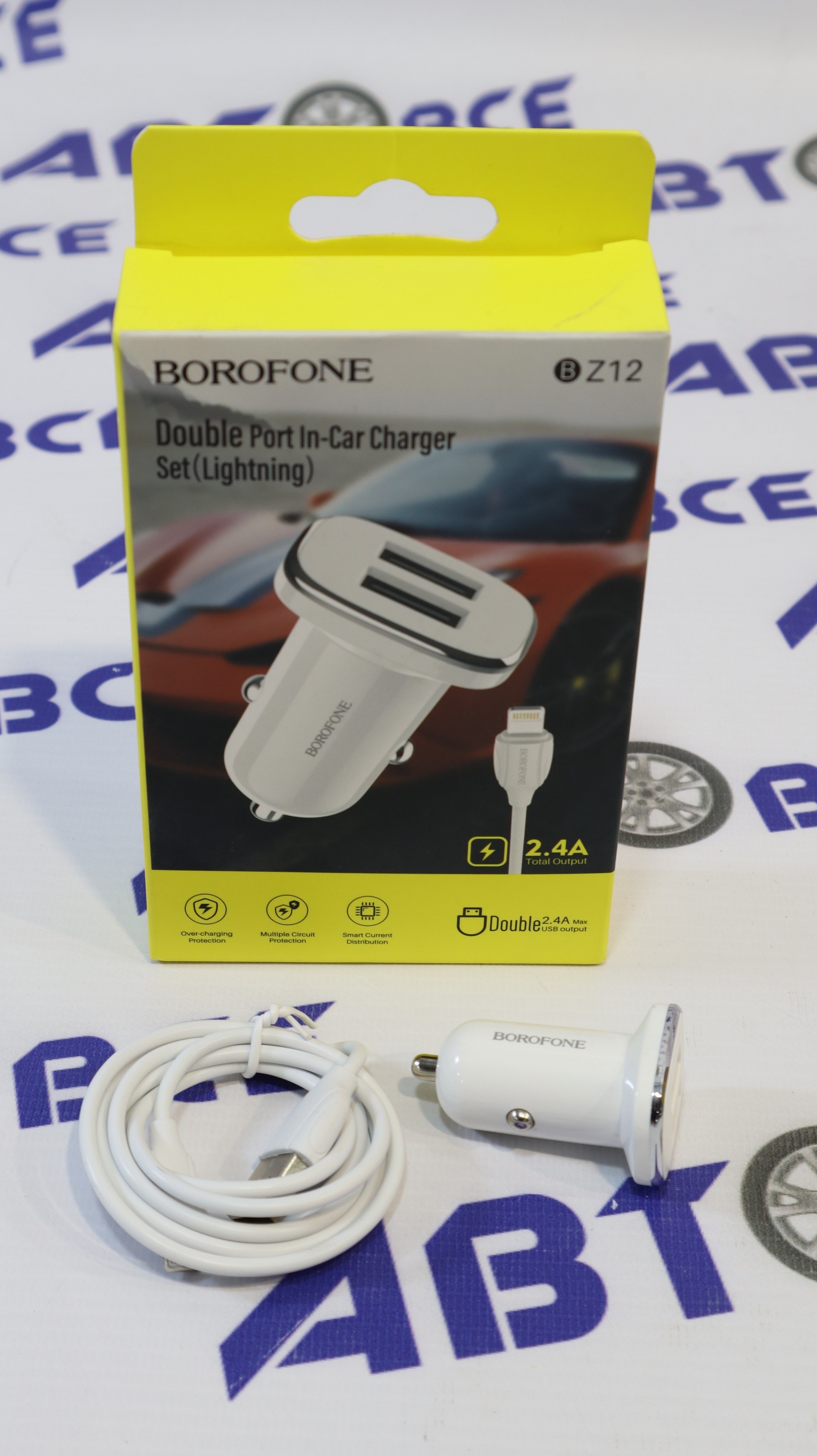 Зарядное устройство в прикуриватель АЗУ (зарядка для телефона) 2USB вход 2.4A белая (с кабелем Lightning) BZ12  BOROFONE