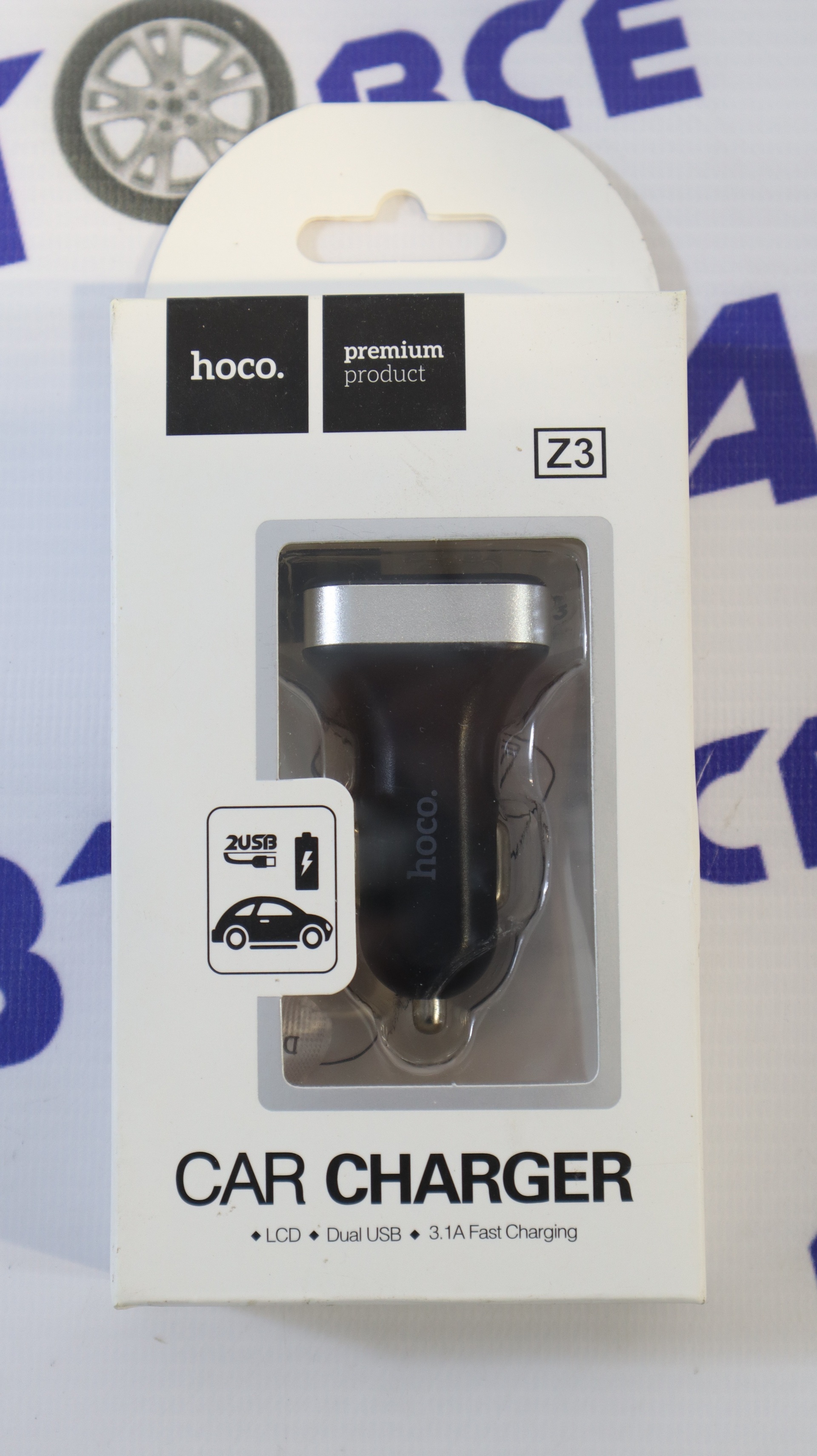 Зарядное устройство в прикуриватель АЗУ (зарядка для телефона) 2USB входa 3,1A черная (цифровой дисплей) Z3 HOCO