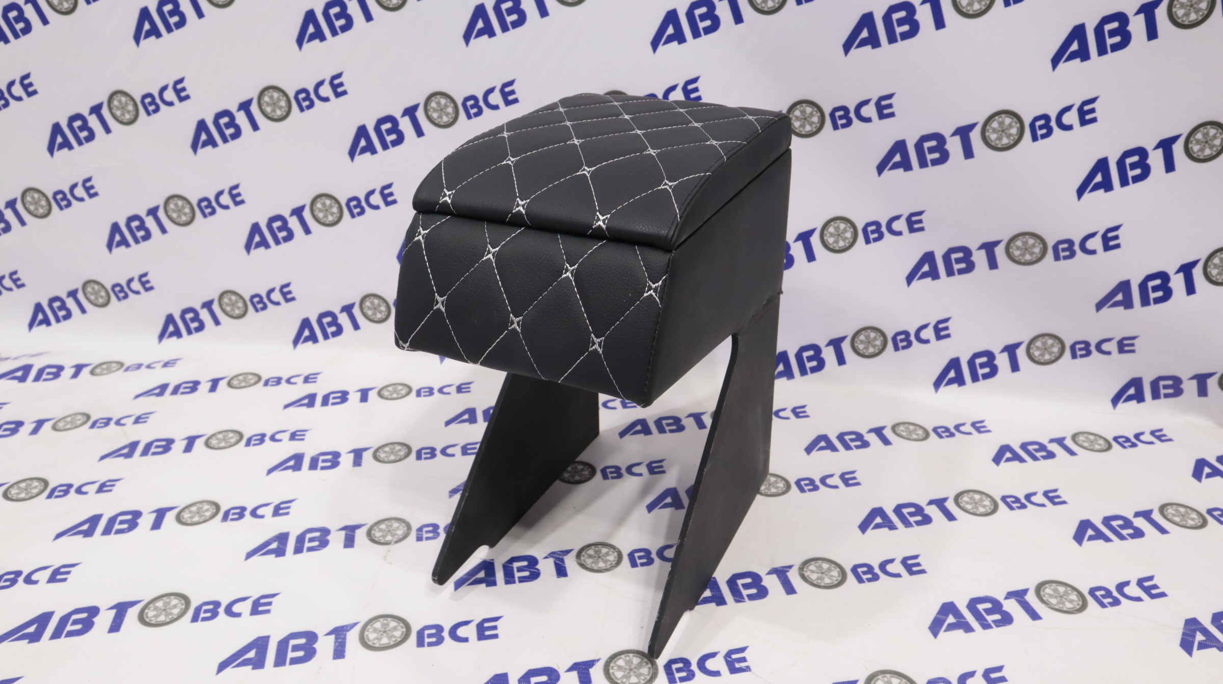 Бар-подлокотник ВАЗ-2121 кож.зам РОМБ черный/белая нить