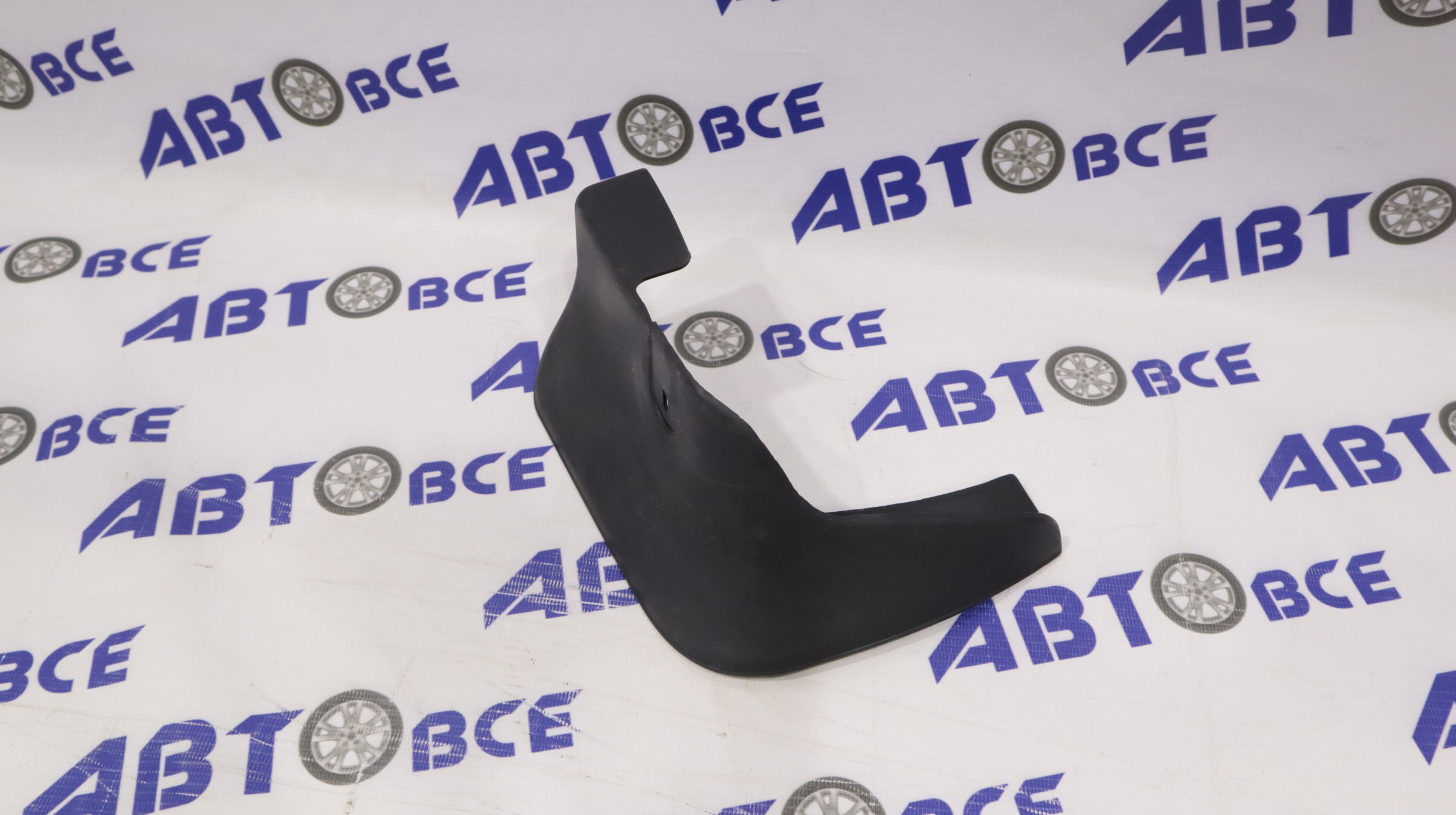 Брызговик задний правый Vision GEELY