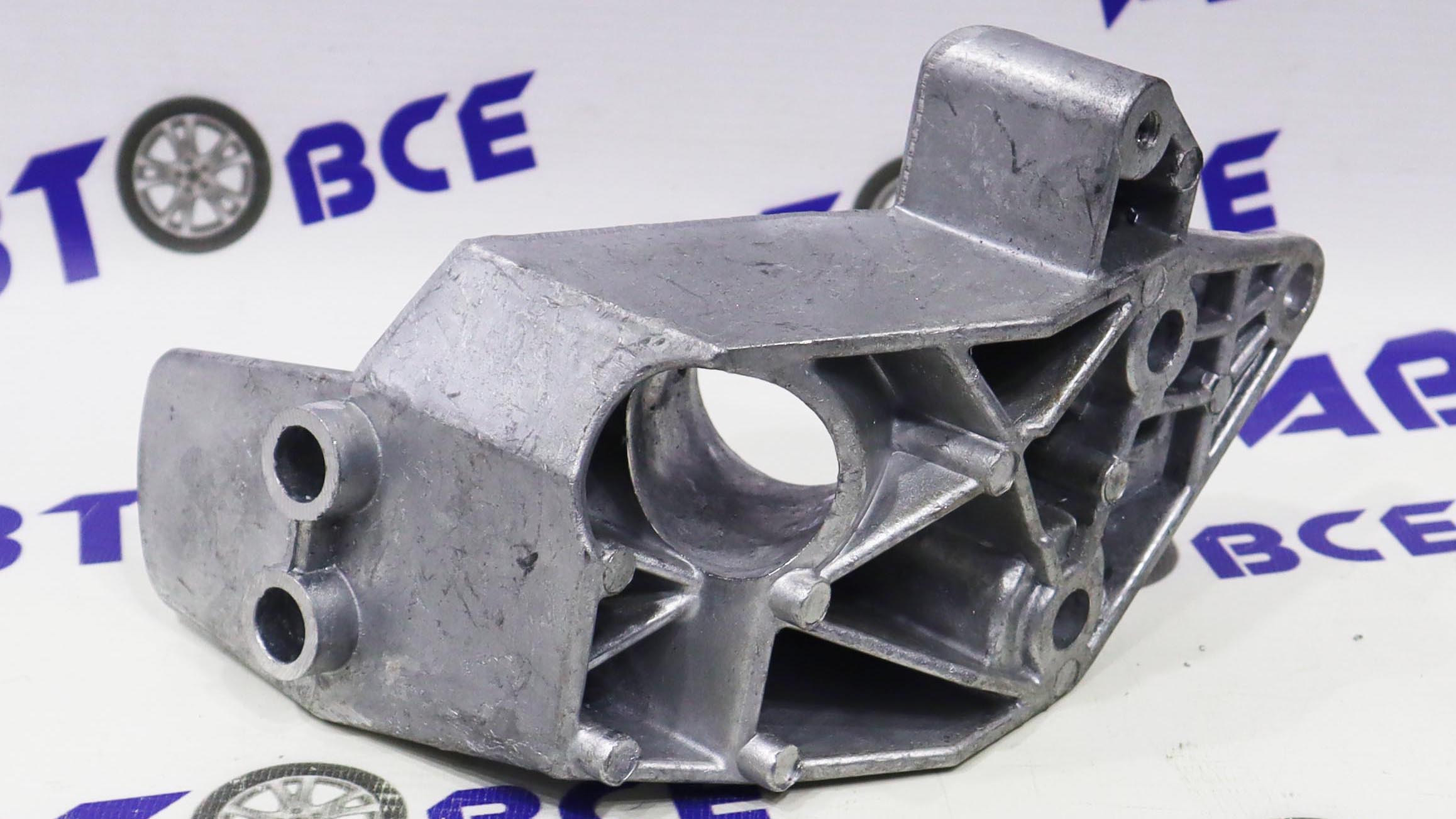 Кронштейн опоры двигателя левый  ВАЗ-2190-2192-2194 АвтоВАЗ