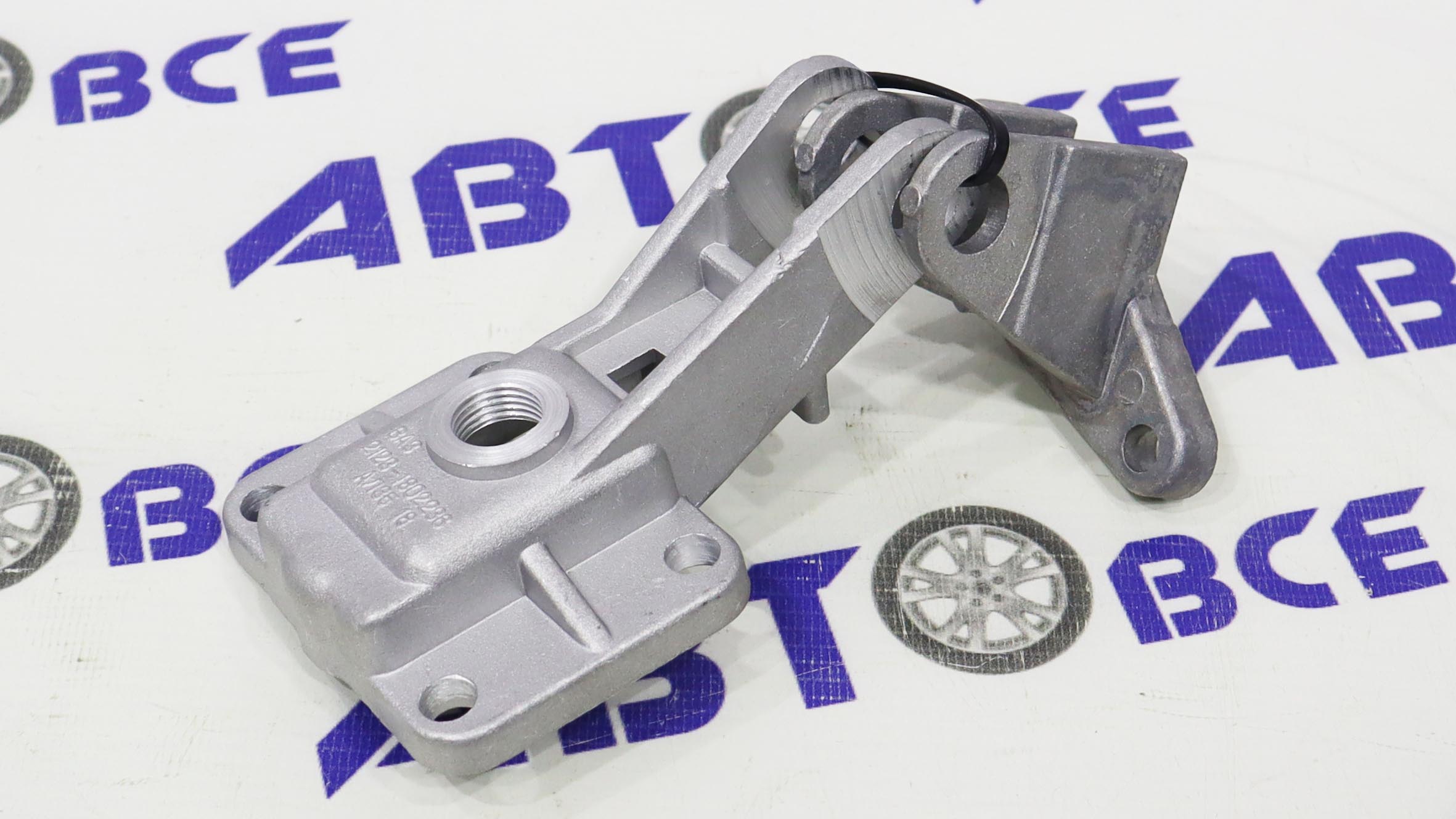 Кронштейн рычага раздатки ВАЗ-2121-21213 (комплект 2шт) АвтоВаз