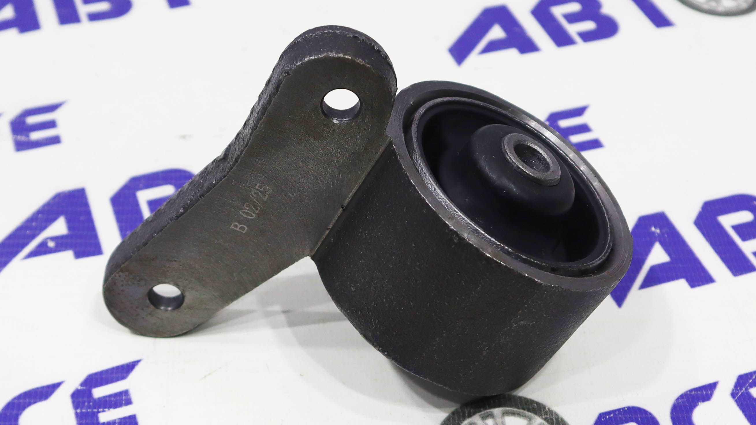 Подушка КПП (5-ти ступ) ВАЗ-2121-21213 AVTOSTANDART